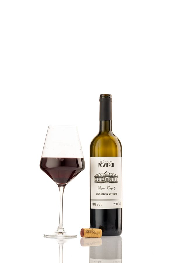 Wino czerwone wytrawne Pinot Noir